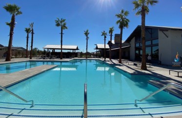Commercial Pools Image
